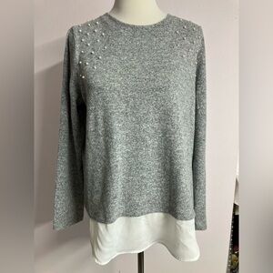 Hannah Women’s Pullover Sweater, Large, Gray w White Shirttail, Pearls